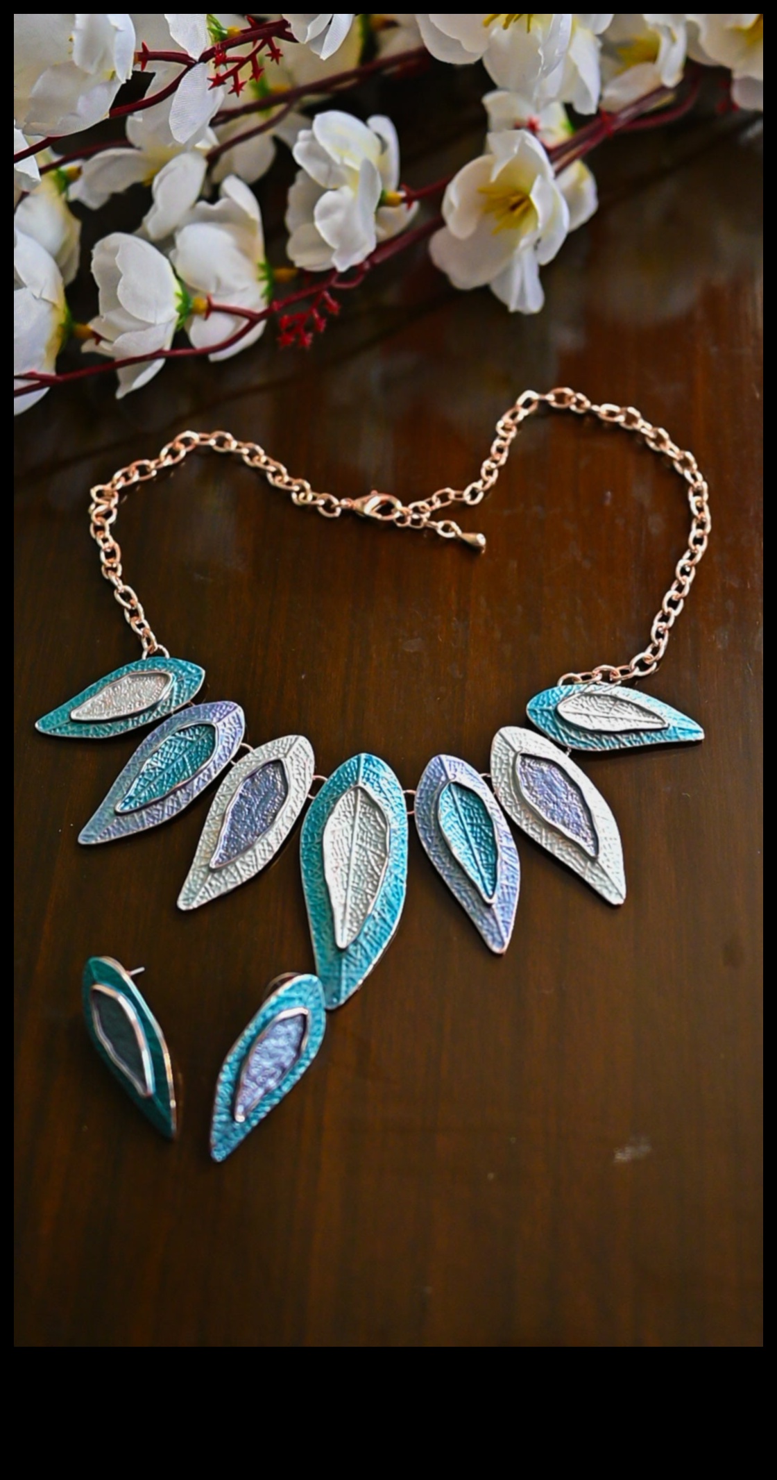 Sculpted Symphony: Εναρμονίστε το βλέμμα σας με τα γλυπτά μας σχέδια σκουλαρικιών