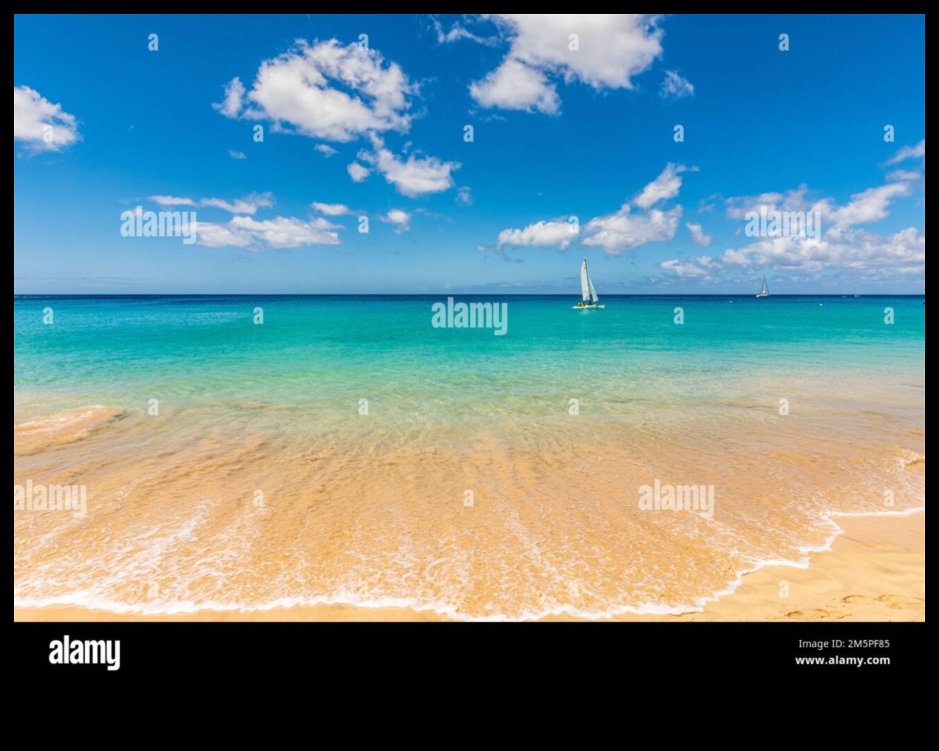 Turquoise Tranquility: Channel Calmness with Oceanic Hues