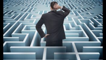 Στρατηγικές λύσεις: Πλοήγηση στον λαβύρινθο επιχειρηματικής ανάπτυξης